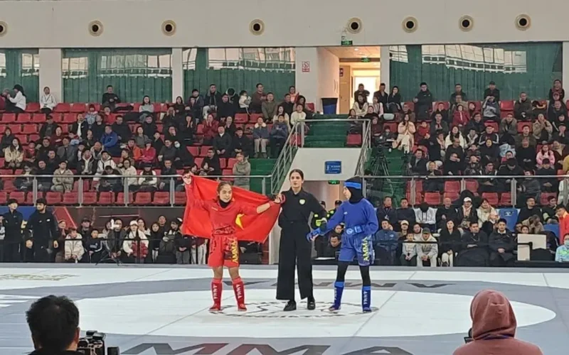 نزال قاطع.. لو ثي فونغ تتوج بطلة في 52 ثانية مذهلة